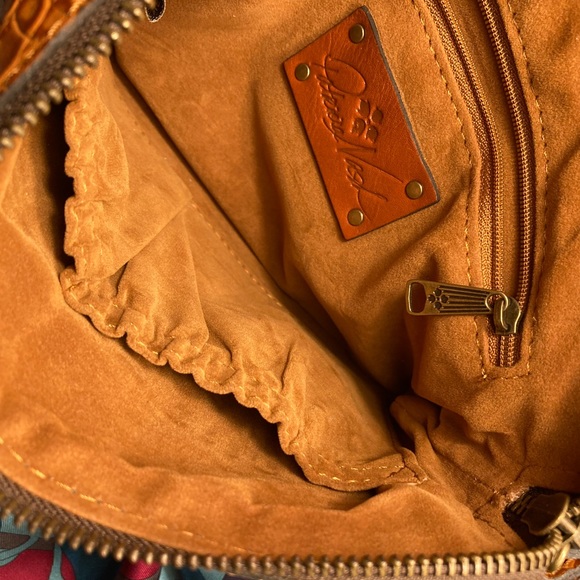 Patricia Nash Cassini Tan Leather Wristlet - Picture 8 of 9